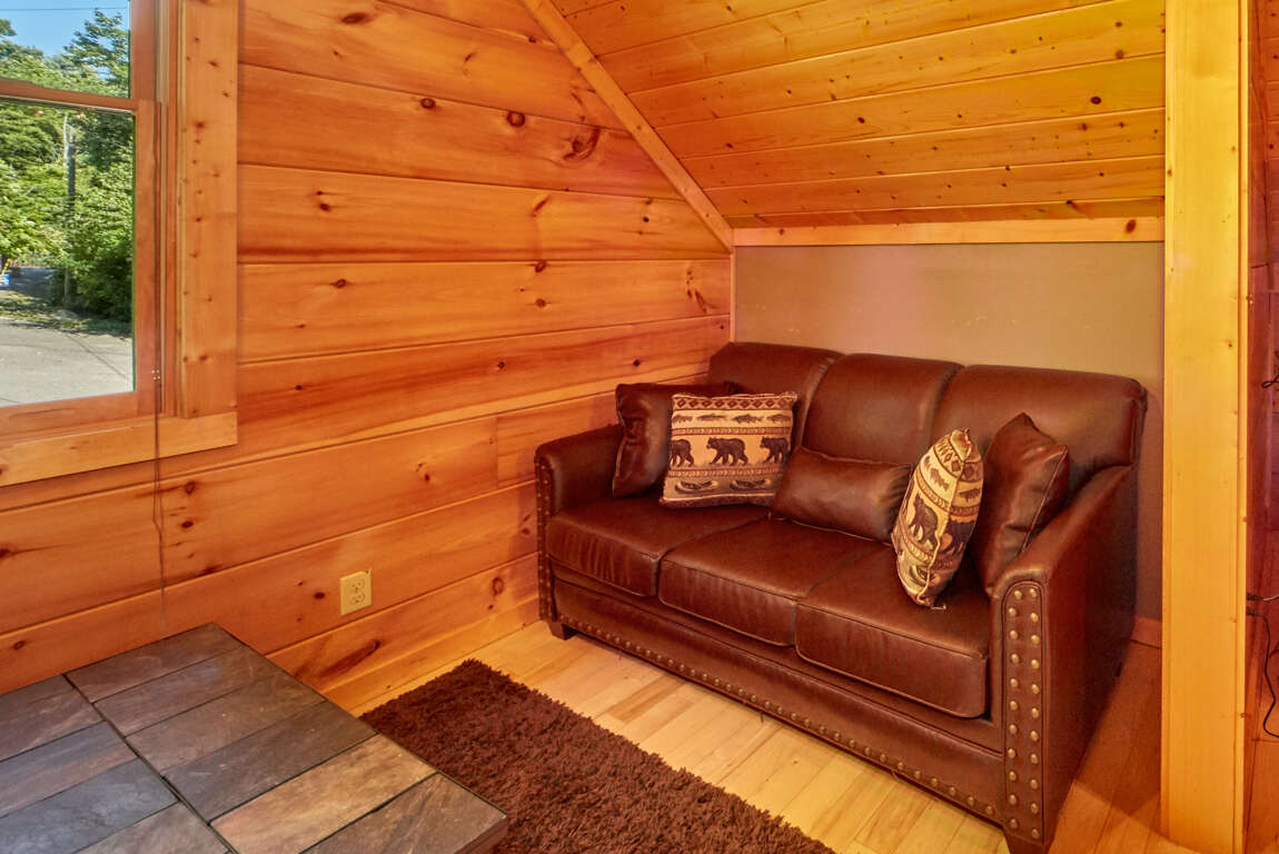 How to Plan the Perfect Getaway in a Cabin with a Hot Tub in Pigeon Forge, TN
